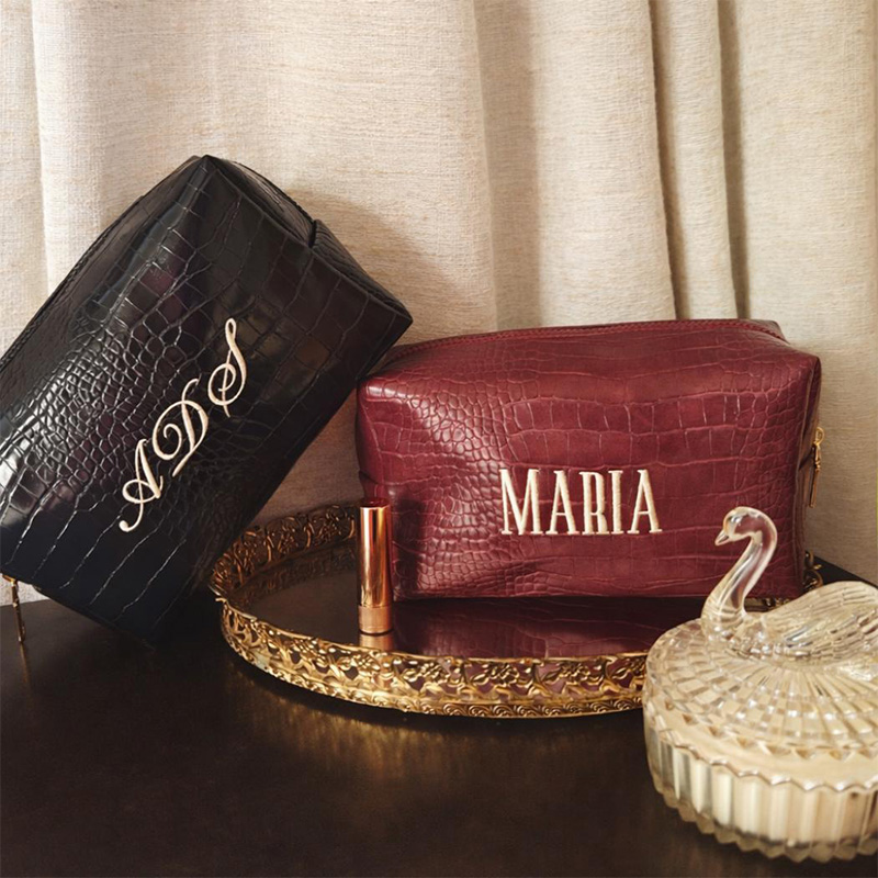 Travel Accessories Gift Ideas - İşlemeli Croc Makyaj Çantası Kişiselleştirilmiş Vegan