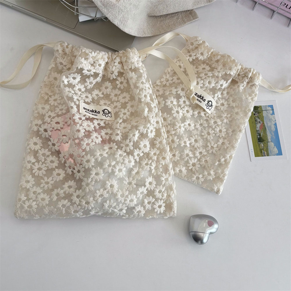 Dantel işlemeli papatya desenl - Travel Accessories Pack incelemesi ve fiyatı
